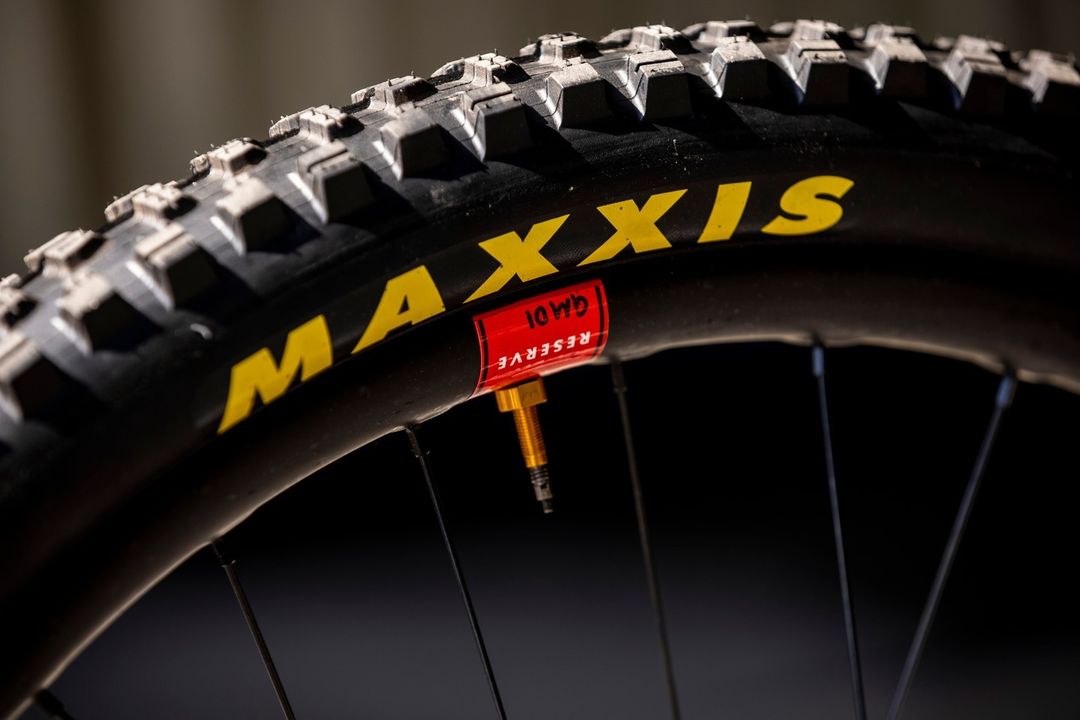 Vélo de montagne: comment choisir ses pneus
